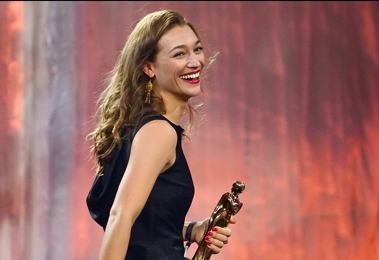 Трудно узнать: как живет и выглядит красавчик из сериала "Комиссар Рекс" (фото)